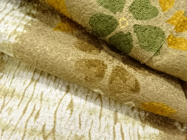  東京ますいわ屋　絞り枝垂れ桜模様訪問着